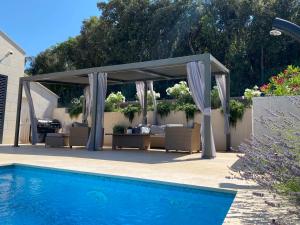 Villa Tramonto with heated saltwater pool