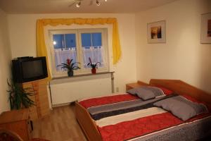 Ferienwohnung mit 4 Schlafzimmer für 2 bis 9 Gäste----Apartment with 4 bedrooms for 2 to 9 guests