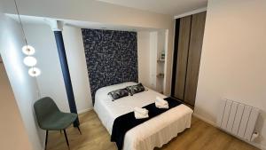 Appartements Appartement Luxe Jaune : photos des chambres