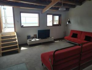 apartamento cerca de tren, playa y Barcelona