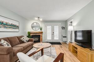 The Nordic - Central Collingwood Condo