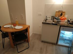 Appartements Gorgeous New apartment, 5mn walk to metro line 5 : photos des chambres