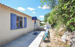 Cozy Home In Bargemon With Wifi