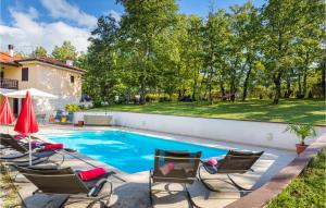 Amazing Home In Bonasini With 4 Bedrooms, Wifi And Private Swimming Pool