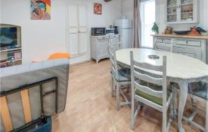 Cozy Home In Molières-Cavaillac