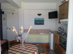 Akrogiali Studios & Rooms