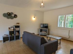 Maisons de vacances Gite Puyreaux, 4 pieces, 5 personnes - FR-1-653-227 : photos des chambres