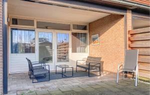 2 Bedroom Lovely Home In Bruinisse