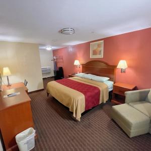 Deluxe King Room room in BUDGET INN