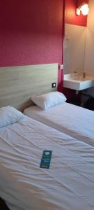 Hotels hotelF1 Compiegne : photos des chambres