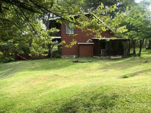 Cabaña de las Flores. Magia en la laguna