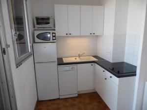 Bel appartement 2 pièces avec parking et vue mer, 45 couchages - FR-1-326-515