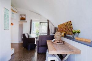 1 BR Famous Beach-Front Dome at Trinity Beach, Sleeps 4