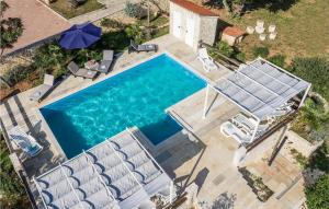 Gorgeous Apartment In Liznjan With Wifi