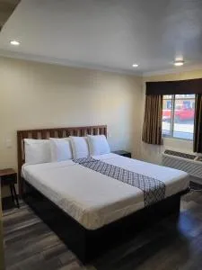 Budget Inn - غرانادا هيلز