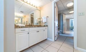 Edgewater Tower II 912