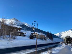 Appartements Appartement ensoleille Lanslevillard station Val Cenis Vanoise : photos des chambres