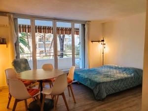 FREJUS PLAGE Miougrano T2 55m2 Climatise Piscine