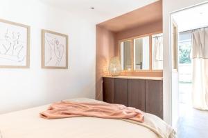 La Villa les lauriers, 150 m de la mer, Grimaud, golfe de St Tropez