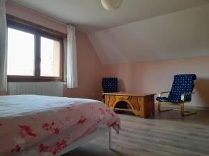 Appart 4 pers refait neuf 90m2 avec balcon