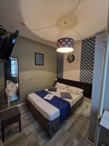 Hotels Hotel Saint Francois Precigne Soiree etape sur demande Proche Sable-sur-Sarthe : photos des chambres