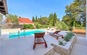 Stunning Apartment In Zrnovo With Wifi