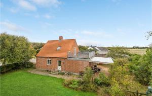 Nice Home In Lemvig With Wifi