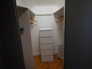 Appartements Studio Quartier Chateau - Wifi - Garage individuel a cle - Electromenager complet : photos des chambres
