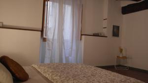 Queen Room with Shared Bathroom