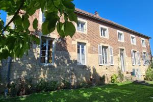 Maisons de vacances Gite de charme a la campagne avec piscine : photos des chambres