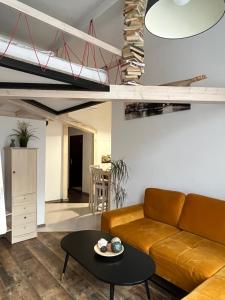 Dp Art 4 OLD TOWN Self check in