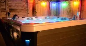 Roulotte Gîtes O bien-être massage Spa Séjour bien-être en hébergement insolite roulotte Karantez ou en gîtes Melon ou Yock à 800 m des plages Maison d'hôte Drogou - Kervezennec