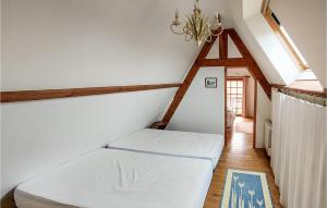 Maisons de vacances Awesome home in Touffreville-sur-Eu with WiFi and 3 Bedrooms : photos des chambres