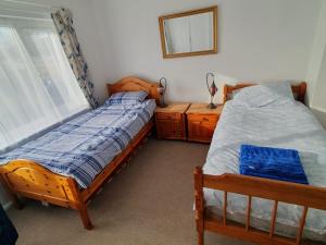 Owl Haven: Comfortable central 3 bedroom house, with an enclosed garden.