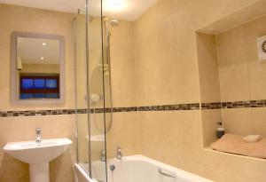 Corrie Apartment, Kinlochlaich House