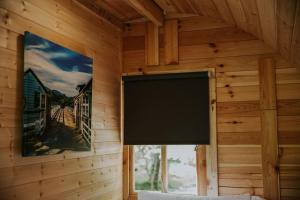 Ash Cabin with Hot Tub
