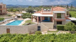 Cretan Vineyard Hill Villa 2
