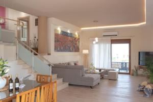 Cretan Vineyard Hill Villa 2