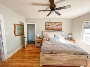 Spotless, Comfortable home with Hot Tub!