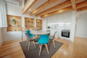 Downtown Clerigos Duplex With River View by Vacationy