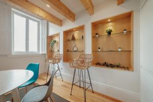 Downtown Clerigos Duplex With River View by Vacationy