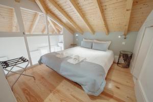 Downtown Clerigos Duplex With River View by Vacationy