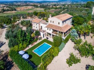 Can Corem de Son Moix - Luxurious 6-bedroom villa just 10 minutes from the beach