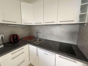 3P, Parking, Calme, Lave-Linge, Lave-Vaisselle, Animaux admis - FR-1-702-35
