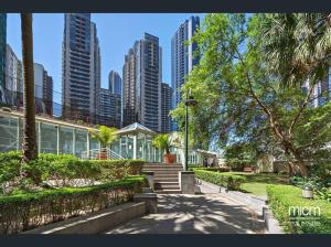 RiverView Spacious 3BR2Bath2Car WifiPoolGym Crown