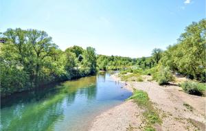 Maisons de vacances Awesome home in Rochefort du Gard with 4 Bedrooms, WiFi and Outdoor swimming pool : photos des chambres