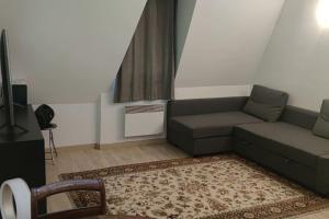 Cosy Studio Paris Ternes Near Palais de Congrès