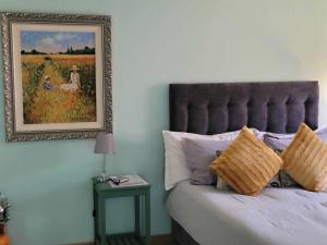 Arum Lily Guest Rooms