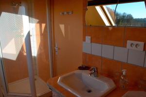 B&B / Chambres d'hotes L'Araucaria - chambres d'hotes et gite : Suite Familiale