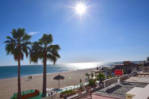 Carihuela 1ª Línea de playa - Casa Abuela María